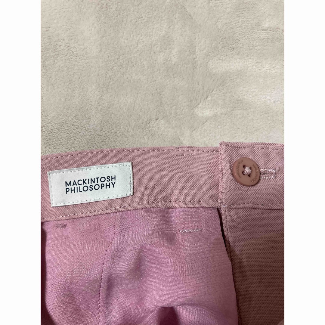 MACKINTOSH PHILOSOPHY(マッキントッシュフィロソフィー)のマッキントッシュ　フィロソフィー　美品　パンツ　テーパード　ピンク　 レディースのパンツ(カジュアルパンツ)の商品写真