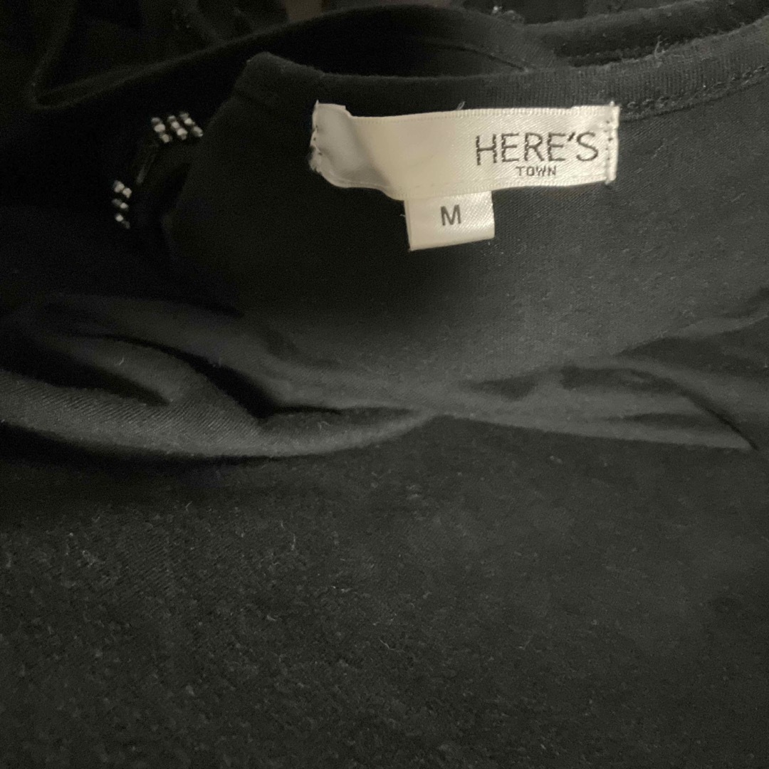 HERE'S(ヒアーズ)のhere‘s ビジュー付きタンクトップ レディースのトップス(Tシャツ(半袖/袖なし))の商品写真