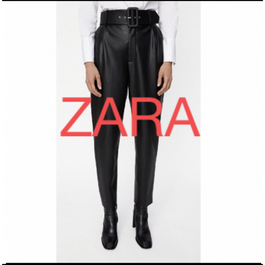 ZARA(ザラ)のZARA フェイクレザーパンツ　ベルト付き レディースのパンツ(カジュアルパンツ)の商品写真