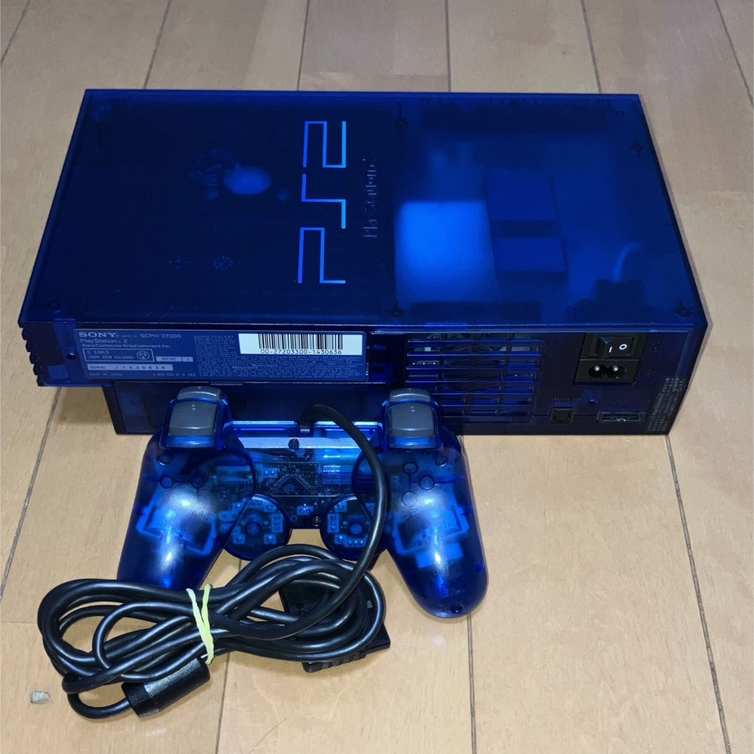 PlayStation2(プレイステーション2)のPS2 SCPH-37000 オーシャンブルー 美品 本体スタンドセット エンタメ/ホビーのゲームソフト/ゲーム機本体(家庭用ゲーム機本体)の商品写真