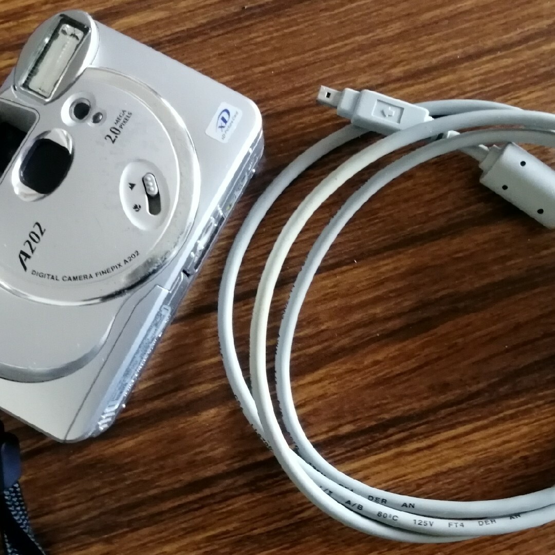 FinePix A202 動作確認済 スマホ/家電/カメラのカメラ(コンパクトデジタルカメラ)の商品写真