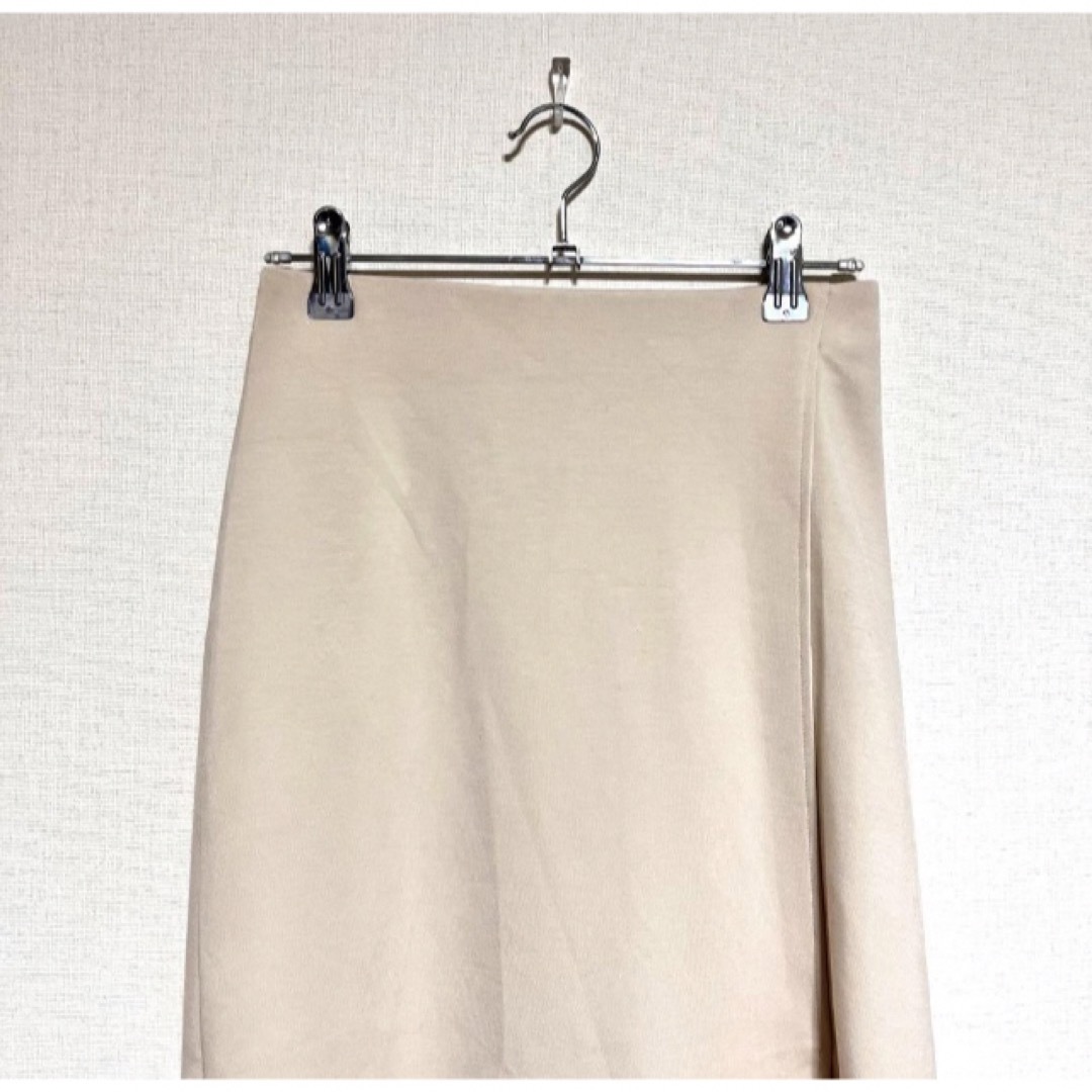 UNIQLO(ユニクロ)の● ユニクロ　フォーマル　綺麗　大人可愛い　ロングスカート　スリット　大人気 レディースのスカート(ロングスカート)の商品写真