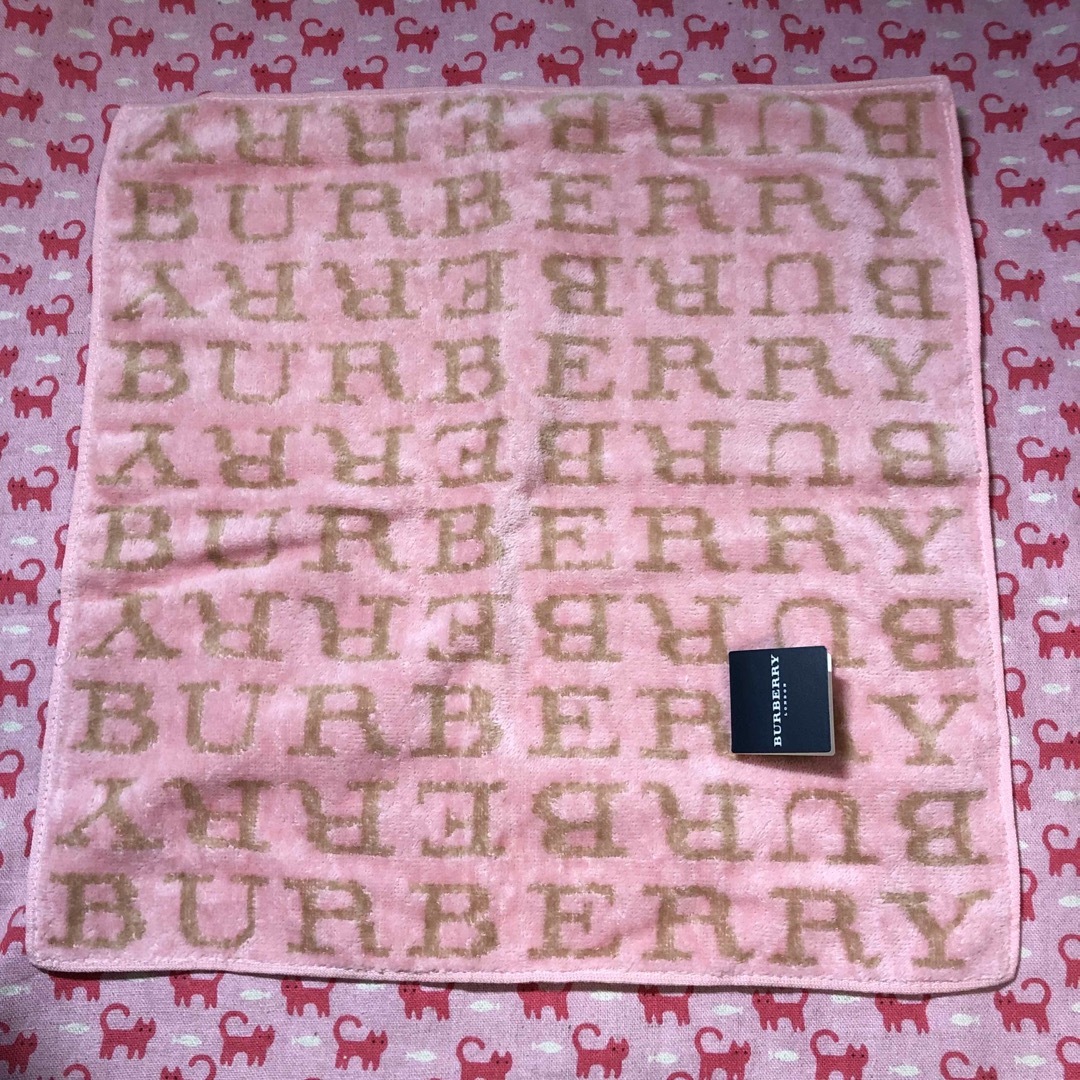 BURBERRY(バーバリー)の⭐️Burberry  バーバリー　タオルハンカチ　新品未使用⭐️ レディースのファッション小物(ハンカチ)の商品写真