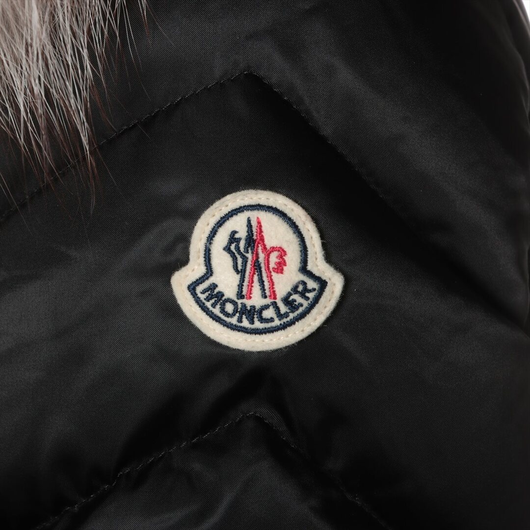 MONCLER(モンクレール)のモンクレール LEERSIE ナイロン  ブラック レディース その他アウ レディースのジャケット/アウター(その他)の商品写真