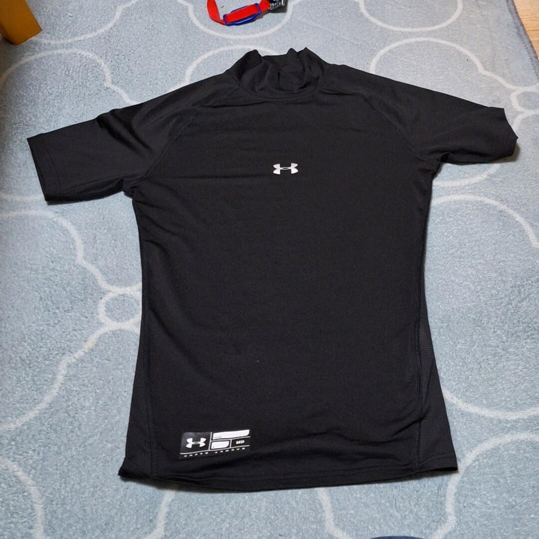 UNDER ARMOUR(アンダーアーマー)のアンダーアーマー　HEATGEAR  半袖　サイズMD メンズのトップス(Tシャツ/カットソー(半袖/袖なし))の商品写真