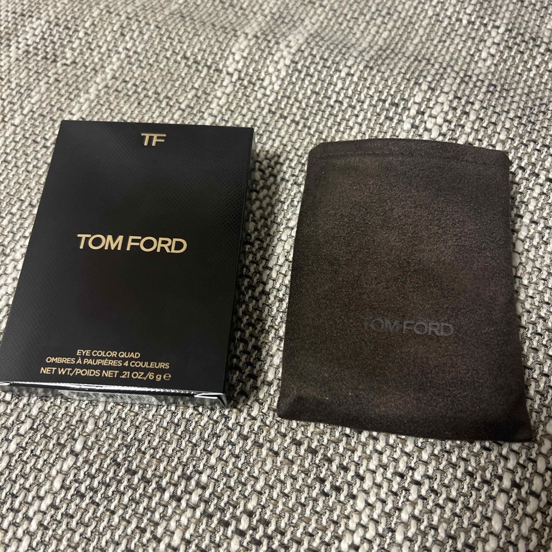 TOM FORD(トムフォード)のトムフォード アイシャドウ 袋 箱 コスメ/美容のベースメイク/化粧品(アイシャドウ)の商品写真