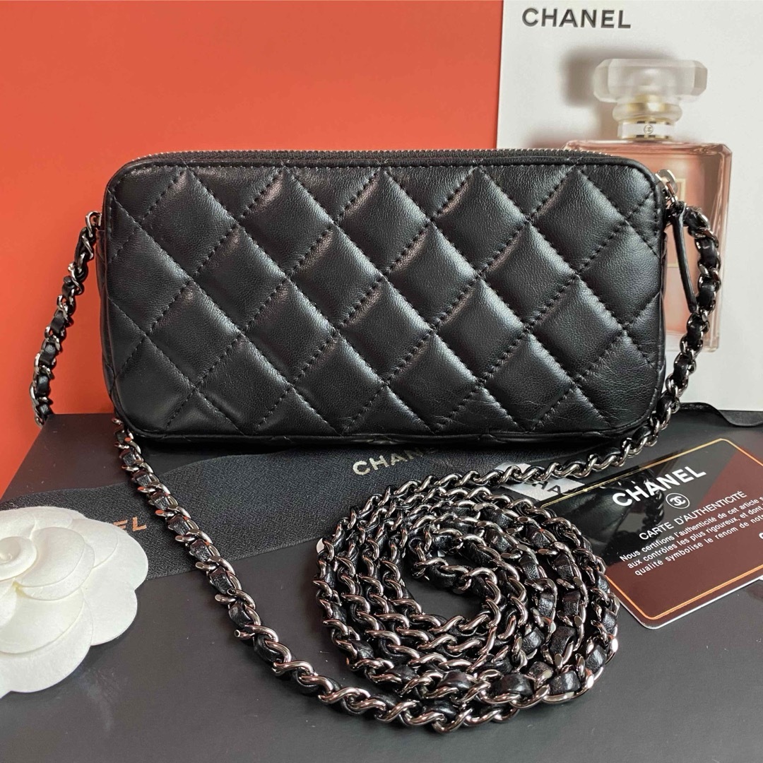 CHANEL(シャネル)の★WEDNESDAY様専用★シャネル　マトラッセ　チェーンウォレット　ラムスキン レディースのバッグ(ショルダーバッグ)の商品写真