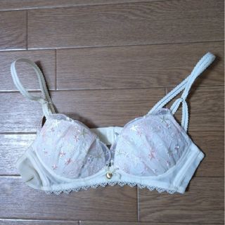 チュチュアンナ(tutuanna)の新品未使用　Tutuanna　運命のブラB75(ブラ)