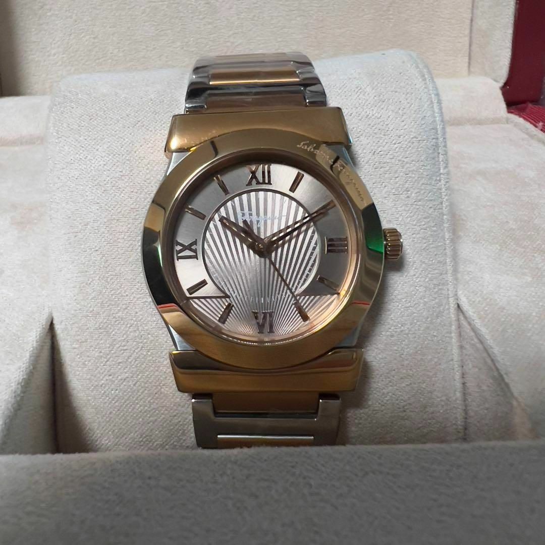 Salvatore Ferragamo(サルヴァトーレフェラガモ)の新品 サルヴァトーレフェラガモ VEGA ヴェガ クォーツ 腕時計 レディースのファッション小物(腕時計)の商品写真