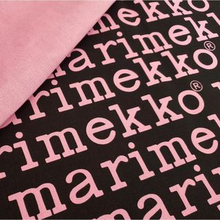 marimekko - キャンバス生地　帆布　マリメッコ風　ロゴ柄　ピンク×黒　145×50㎝