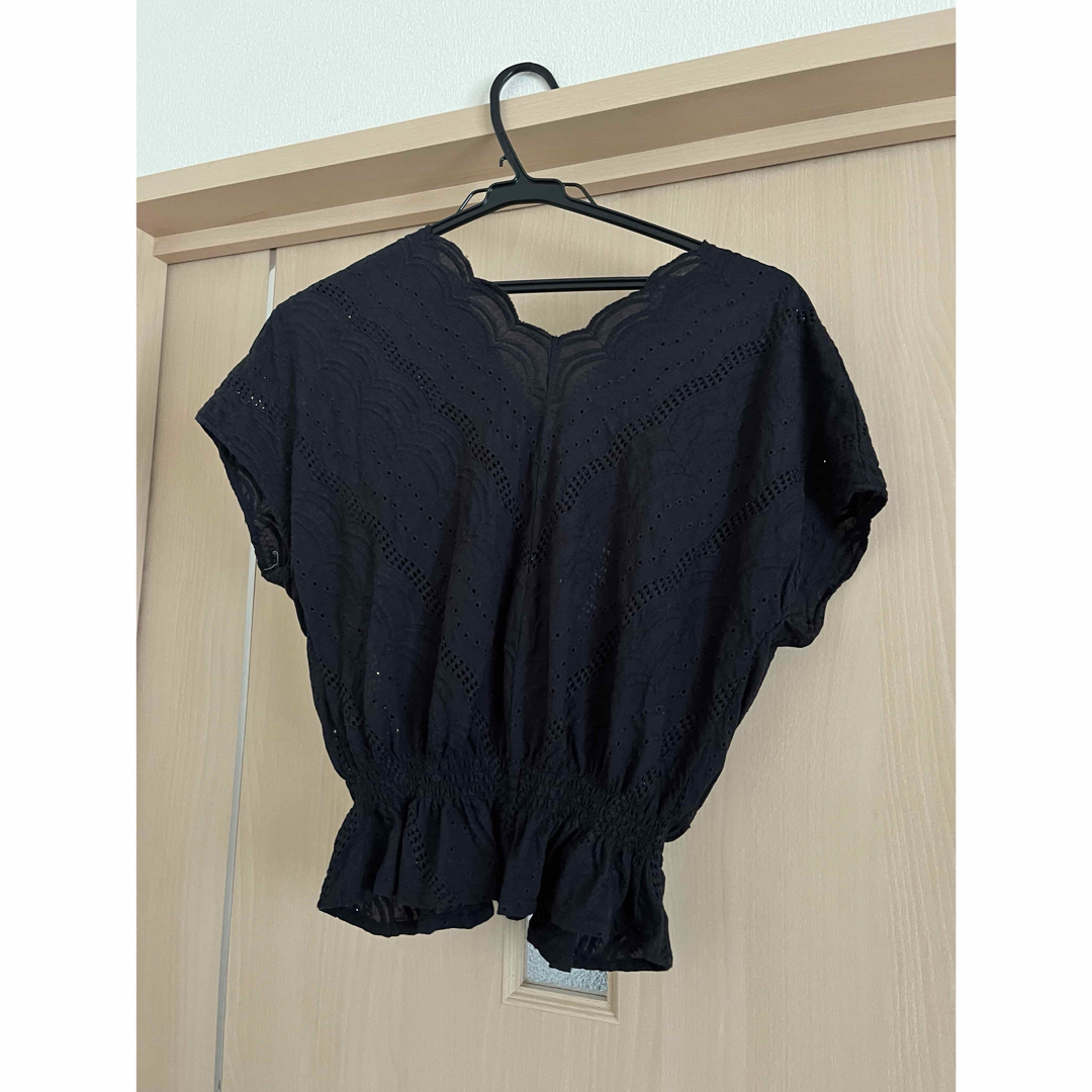トップス　黒　Sサイズ メンズのトップス(Tシャツ/カットソー(半袖/袖なし))の商品写真