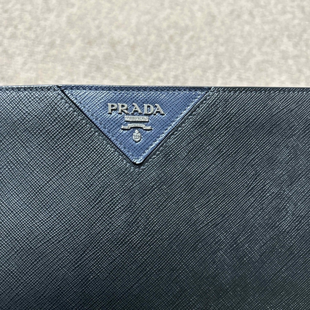 PRADA(プラダ)の【値下げ】プラダ　クラッチバッグ　美品 レディースのバッグ(クラッチバッグ)の商品写真