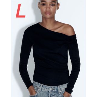 ザラ(ZARA)の【大人気❗️完売品❗️】ZARA ギャザーTシャツ　黒　Lサイズ　(シャツ/ブラウス(長袖/七分))