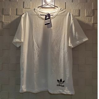 アディダス(adidas)のアディダス　シャツ(Tシャツ/カットソー(半袖/袖なし))