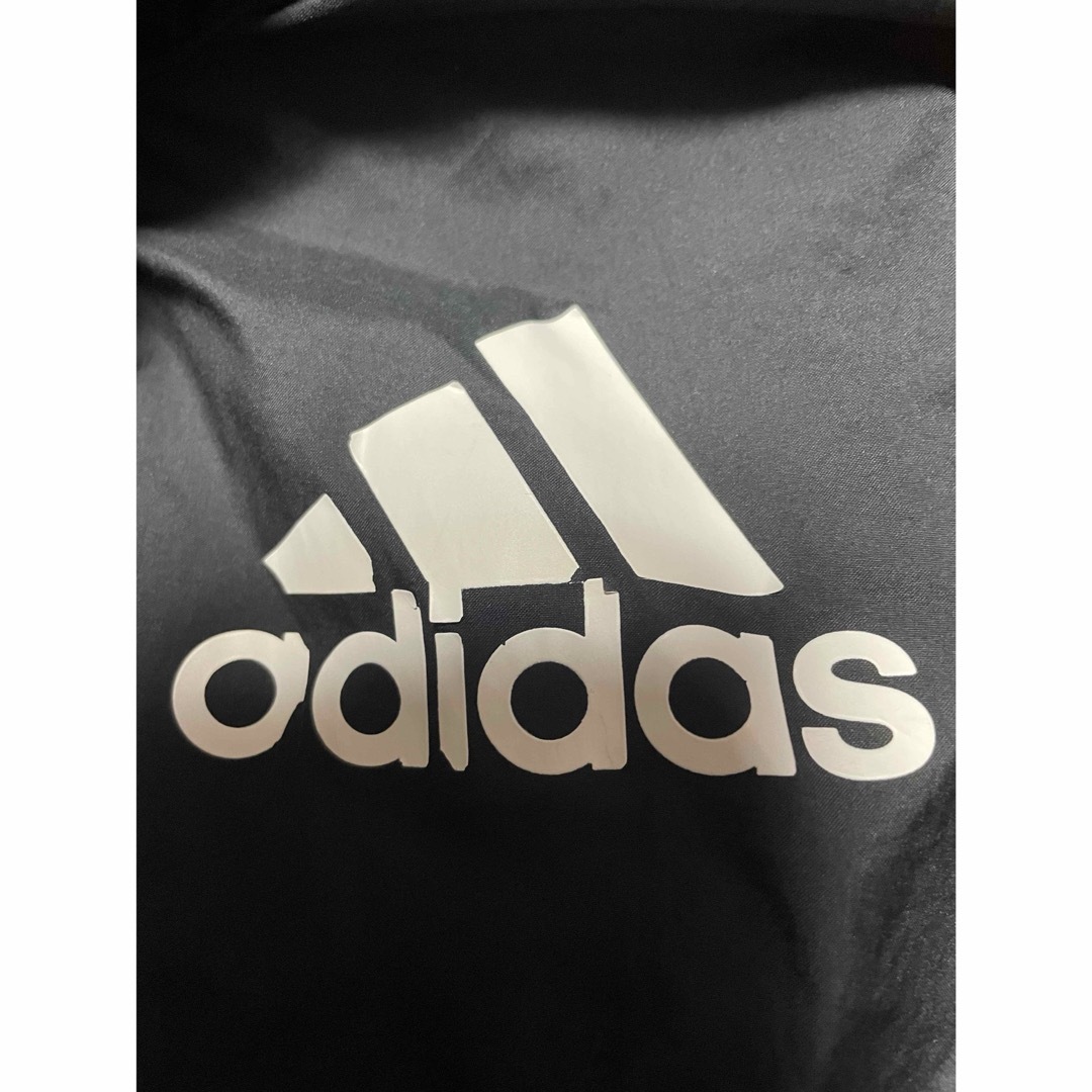 adidas(アディダス)のアディダスプルオーバーナイロンパーカー中古品130 キッズ/ベビー/マタニティのキッズ服男の子用(90cm~)(ジャケット/上着)の商品写真