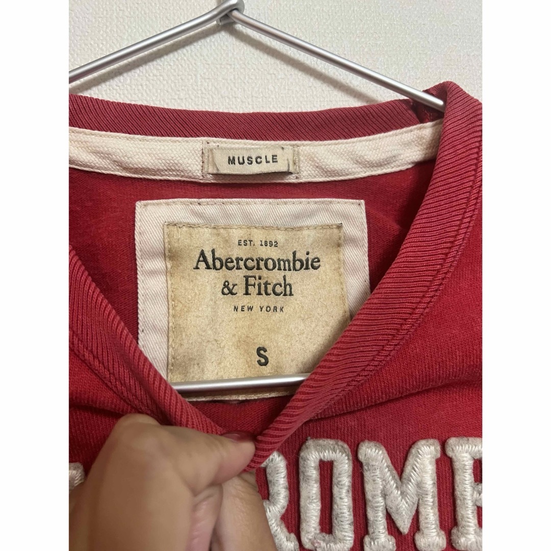 Abercrombie&Fitch(アバクロンビーアンドフィッチ)のAbercrombie&Fitch（アバクロ）Tシャツ メンズのトップス(Tシャツ/カットソー(半袖/袖なし))の商品写真
