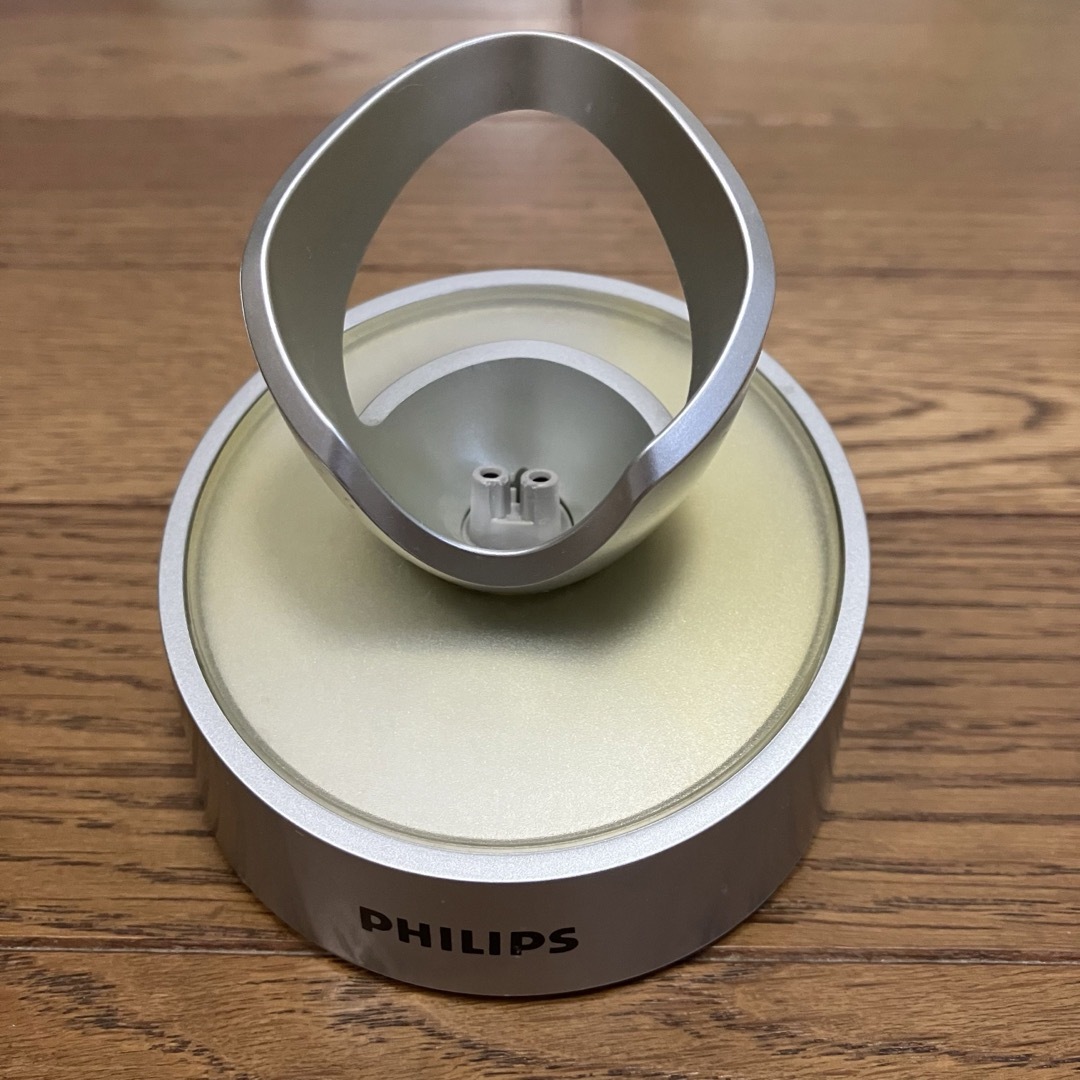 PHILIPS(フィリップス)のフィリップス PHILIPS シェーバー 充電スタンド HQ8155 メンズのメンズ その他(その他)の商品写真