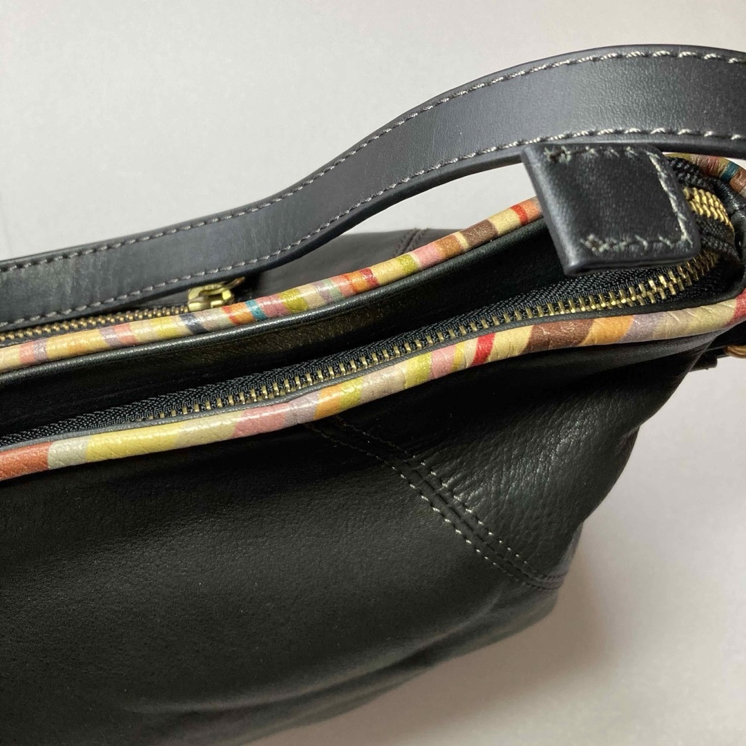 Paul Smith(ポールスミス)の✨美品✨Paul Smith  ショルダーバッグ　マルチストライプ レディースのバッグ(ショルダーバッグ)の商品写真