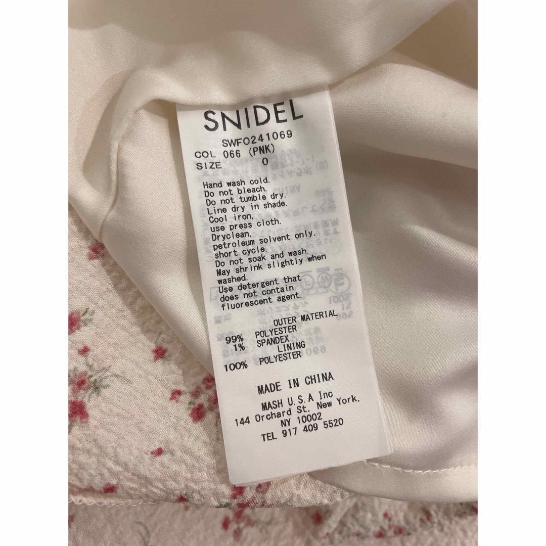 SNIDEL(スナイデル)のSNIDEL 新品未使用 プリントギャザーミニワンピース レディースのワンピース(ミニワンピース)の商品写真