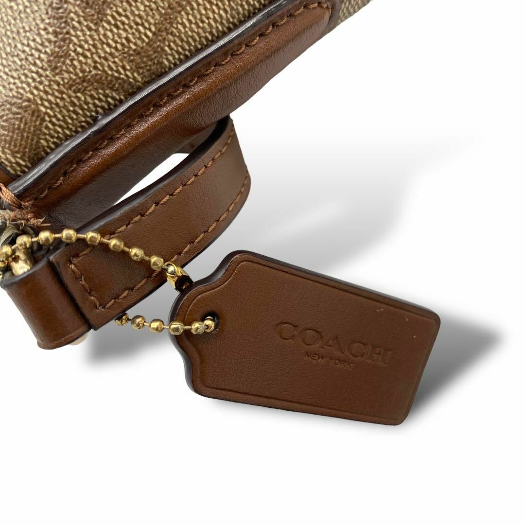 COACH(コーチ)のcoach コーチ　ショルダバッグ　シグネチャー　pvc　ブラウン　ロゴ金具　茶 レディースのバッグ(ショルダーバッグ)の商品写真