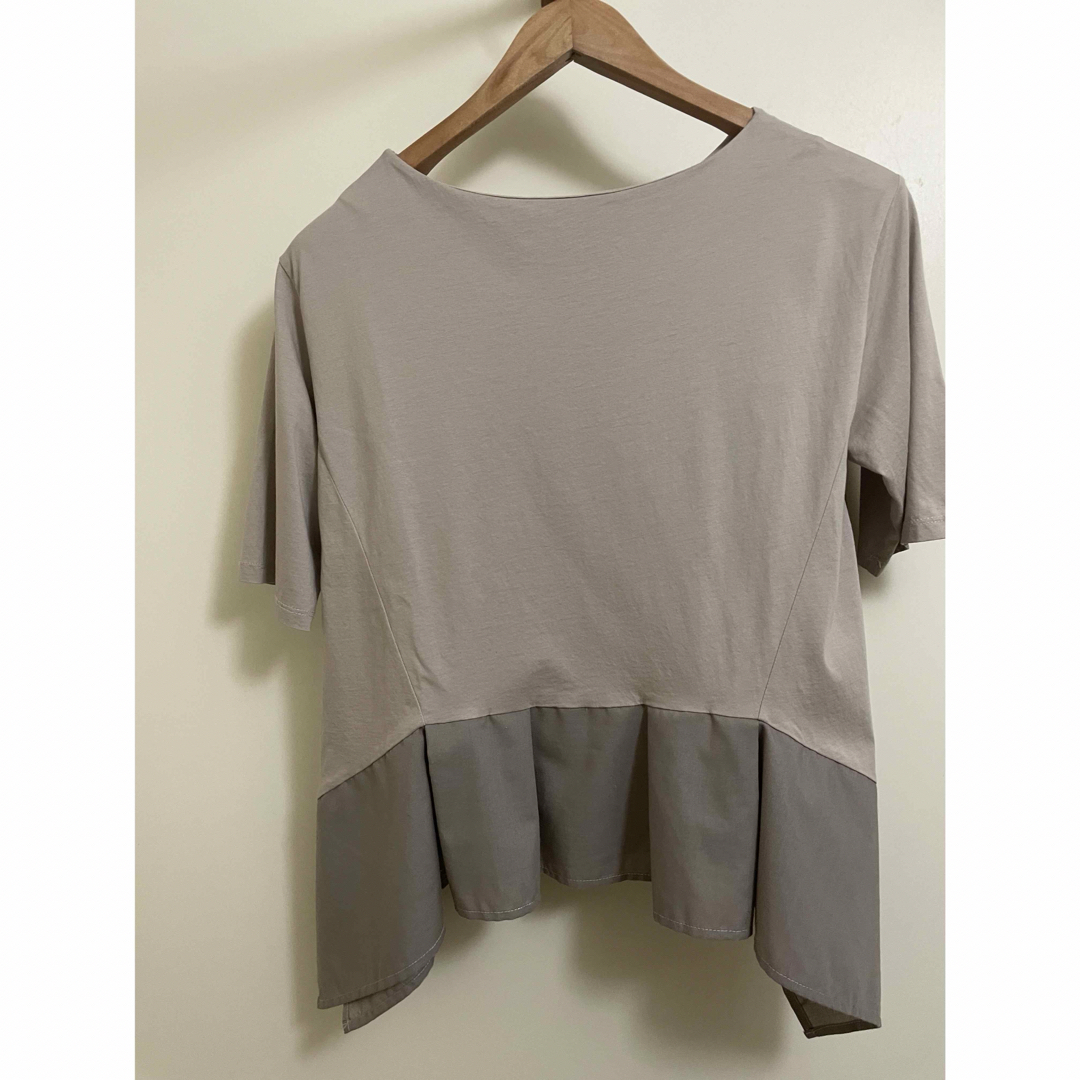 vingtrois ヴァントゥロア　ペプラムブラウス　Tシャツ　半袖　レディース メンズのトップス(Tシャツ/カットソー(半袖/袖なし))の商品写真