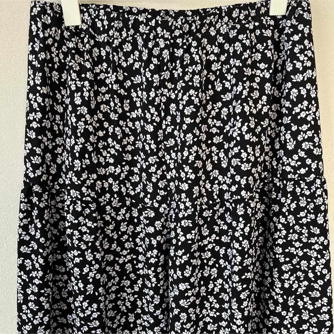 SHEIN(シーイン)のSHEIN かわいい花柄　スカート風ワイドパンツ　M レディースのパンツ(カジュアルパンツ)の商品写真