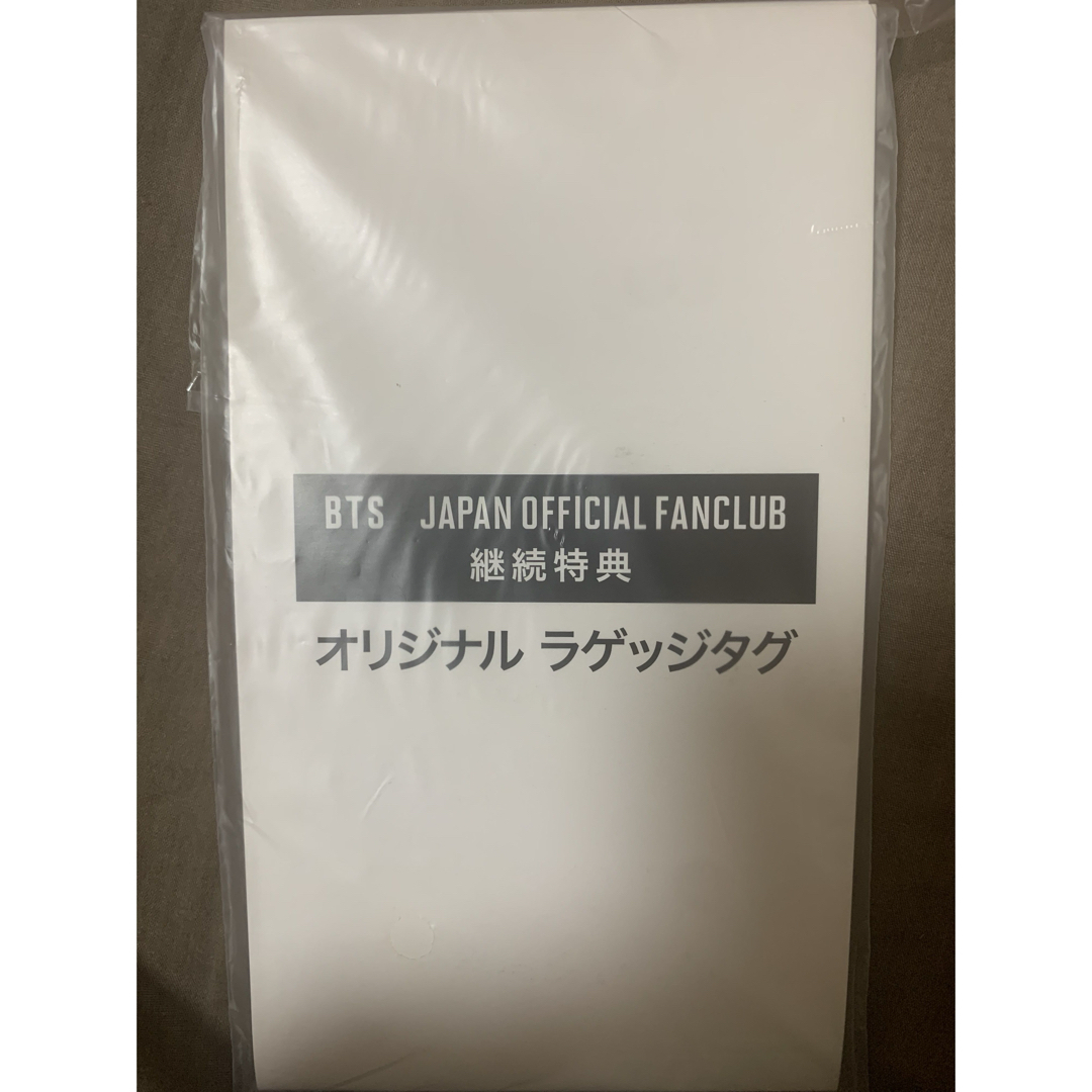 BTS FC ファンクラブ　継続特典セット エンタメ/ホビーのタレントグッズ(アイドルグッズ)の商品写真