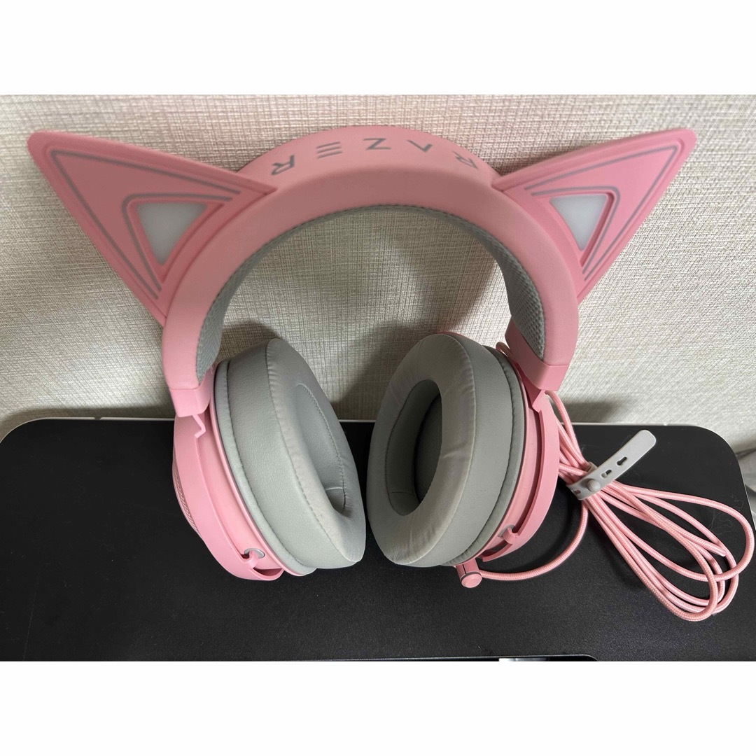 Razer Kraken KittyQuartz Pinkゲーミングヘッドセット スマホ/家電/カメラのオーディオ機器(ヘッドフォン/イヤフォン)の商品写真