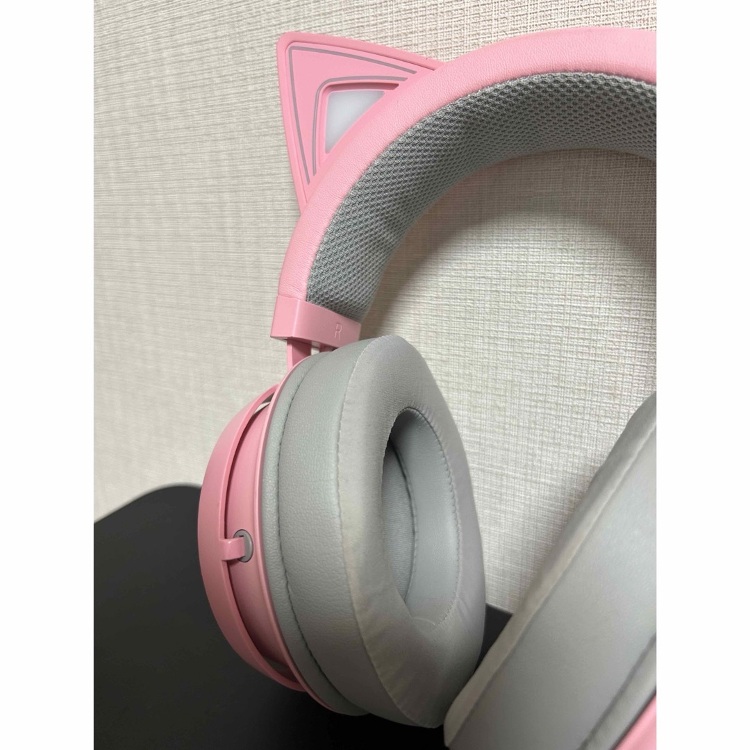 Razer Kraken KittyQuartz Pinkゲーミングヘッドセット スマホ/家電/カメラのオーディオ機器(ヘッドフォン/イヤフォン)の商品写真