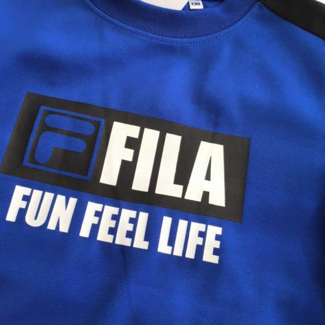 FILA(フィラ)の【130】フィラ 胸ロゴ 腕ライン ドライ  Tシャツ 青系 キッズ/ベビー/マタニティのキッズ服男の子用(90cm~)(Tシャツ/カットソー)の商品写真