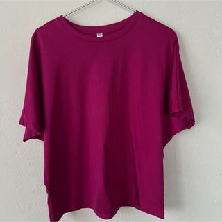 ユニクロ(UNIQLO)のユニクロ　Tシャツ　ＸＬ　　赤紫　ゆったり(Tシャツ(半袖/袖なし))