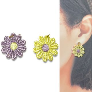 257.イエロー×パープル刺繍フラワーアシメピアス(イヤリング)ハンドメイド(ピアス)