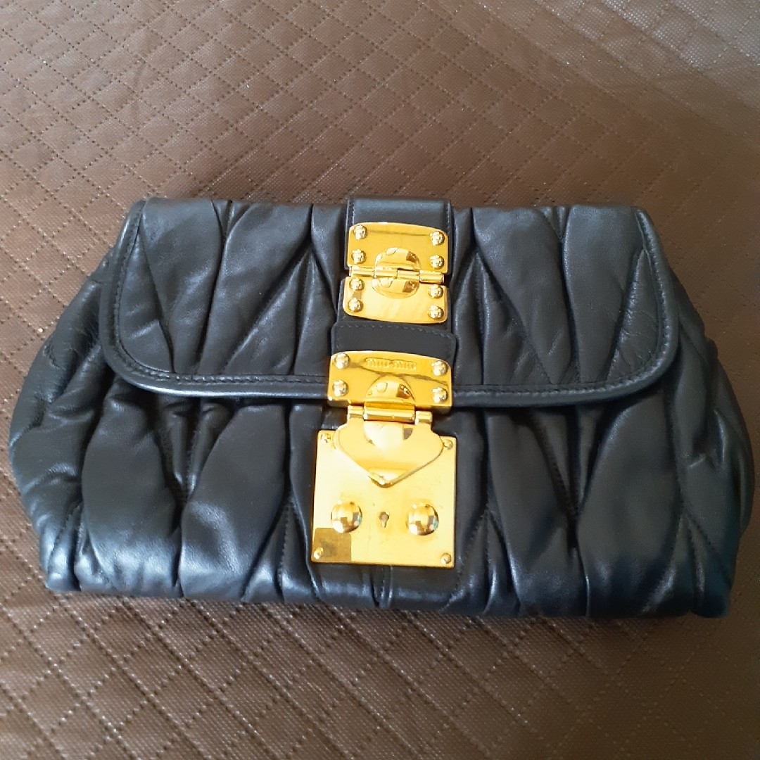 miumiu(ミュウミュウ)のmiu miu　クラッチバッグ レディースのバッグ(クラッチバッグ)の商品写真