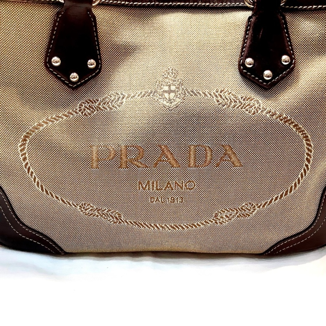 PRADA(プラダ)のプラダ（PRADA）ロゴジャガードトートバッグ　ブラウン系　三角プレート キャンバス トートバッグ カード無し　 【中古】KB-8450 レディースのバッグ(トートバッグ)の商品写真