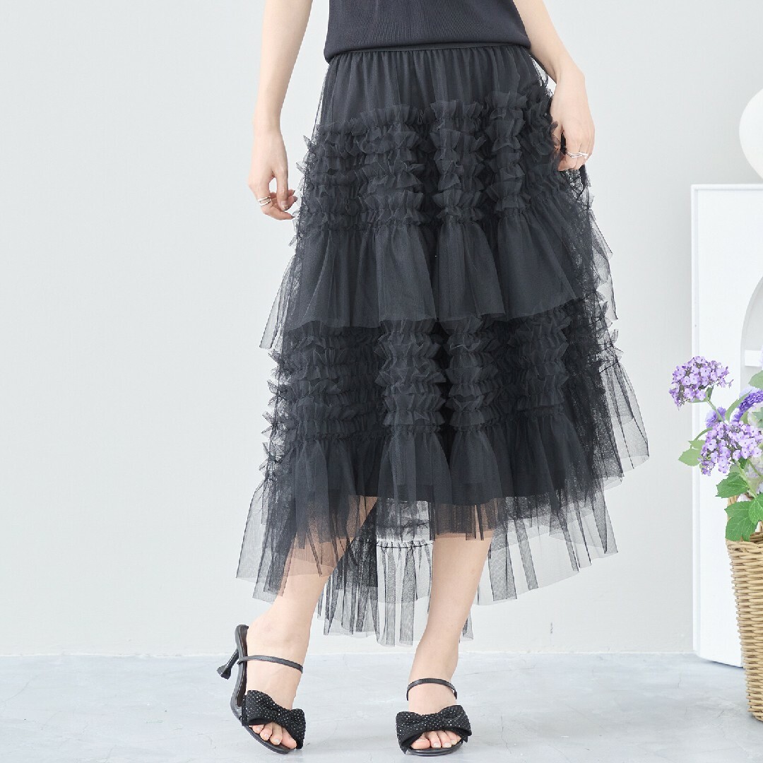 【ブラック】TRUBE  ギャザーフリルデザインロングスカート レディースのスカート(ロングスカート)の商品写真