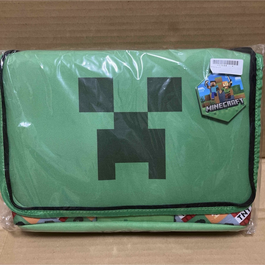 Minecraft(マインクラフト)の新品 未使用 マインクラフト クリーパー 大きなポケット付き バスケット エンタメ/ホビーのおもちゃ/ぬいぐるみ(キャラクターグッズ)の商品写真