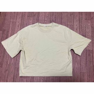 ジーユー(GU)のGU Tシャツ (Tシャツ(半袖/袖なし))