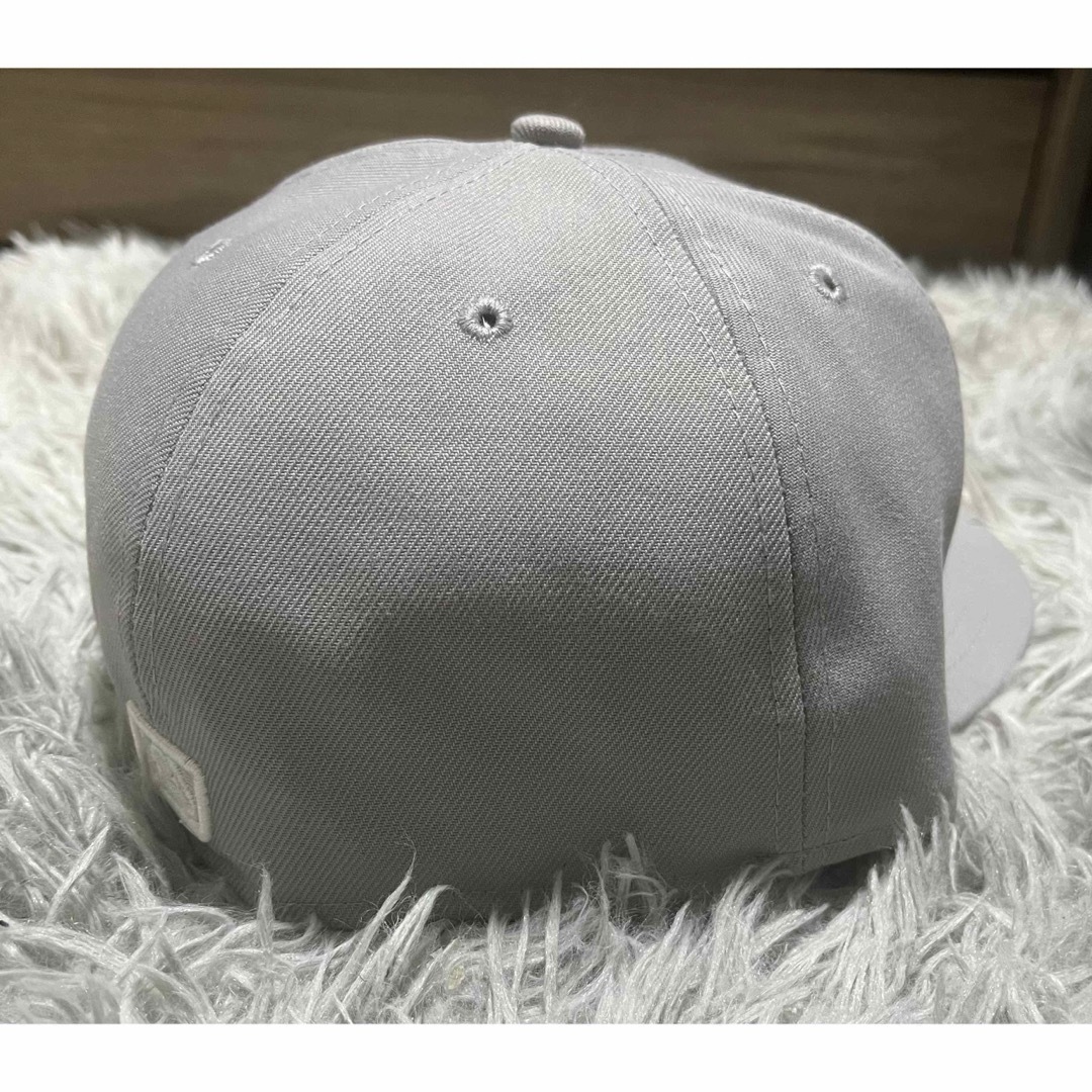 NEWERA  59FIFTY  ロサンゼルスドジャース グレー 7 1/2 メンズの帽子(キャップ)の商品写真