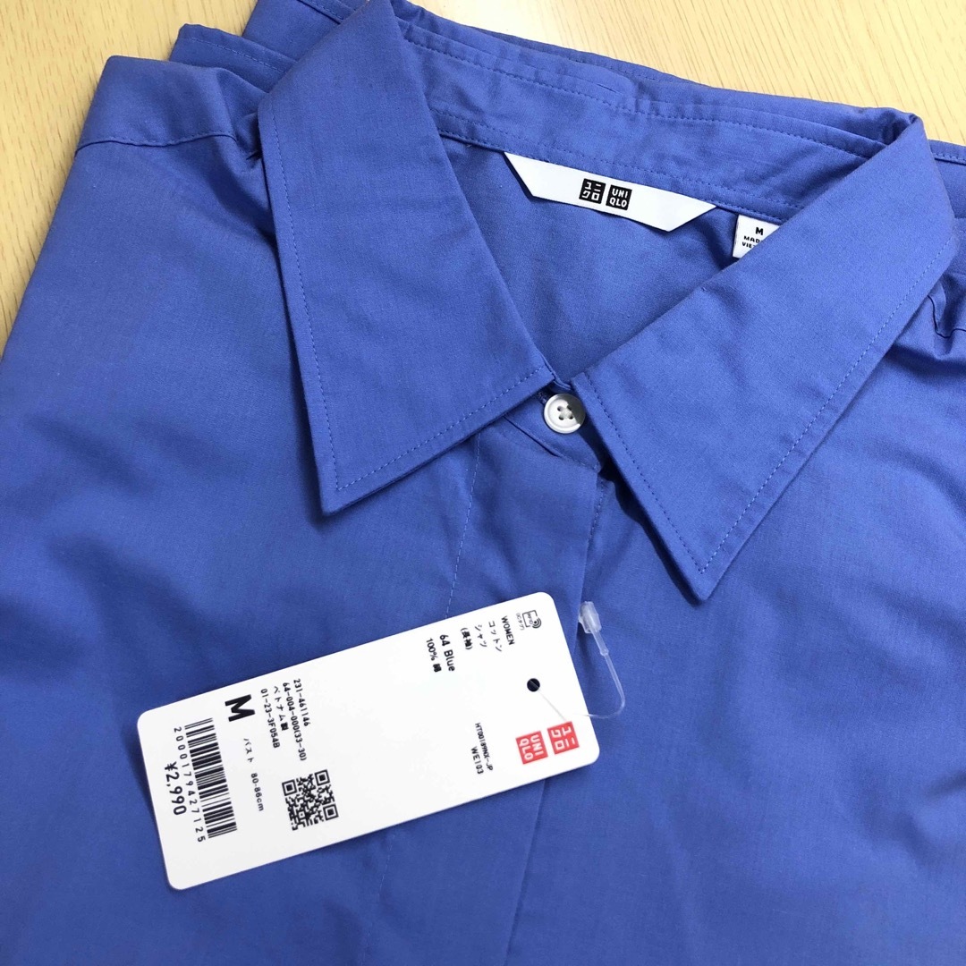 UNIQLO(ユニクロ)の新品　コットンシャツ、綺麗色、青③ レディースのトップス(シャツ/ブラウス(長袖/七分))の商品写真