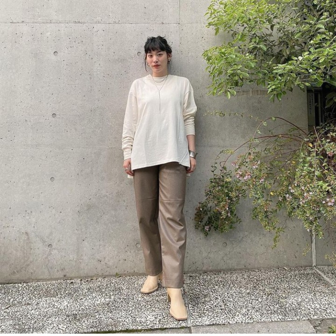 CLANE(クラネ)の【新品】CLANE クラネ /BUCK SLIT LS TOPS レディースのトップス(カットソー(長袖/七分))の商品写真