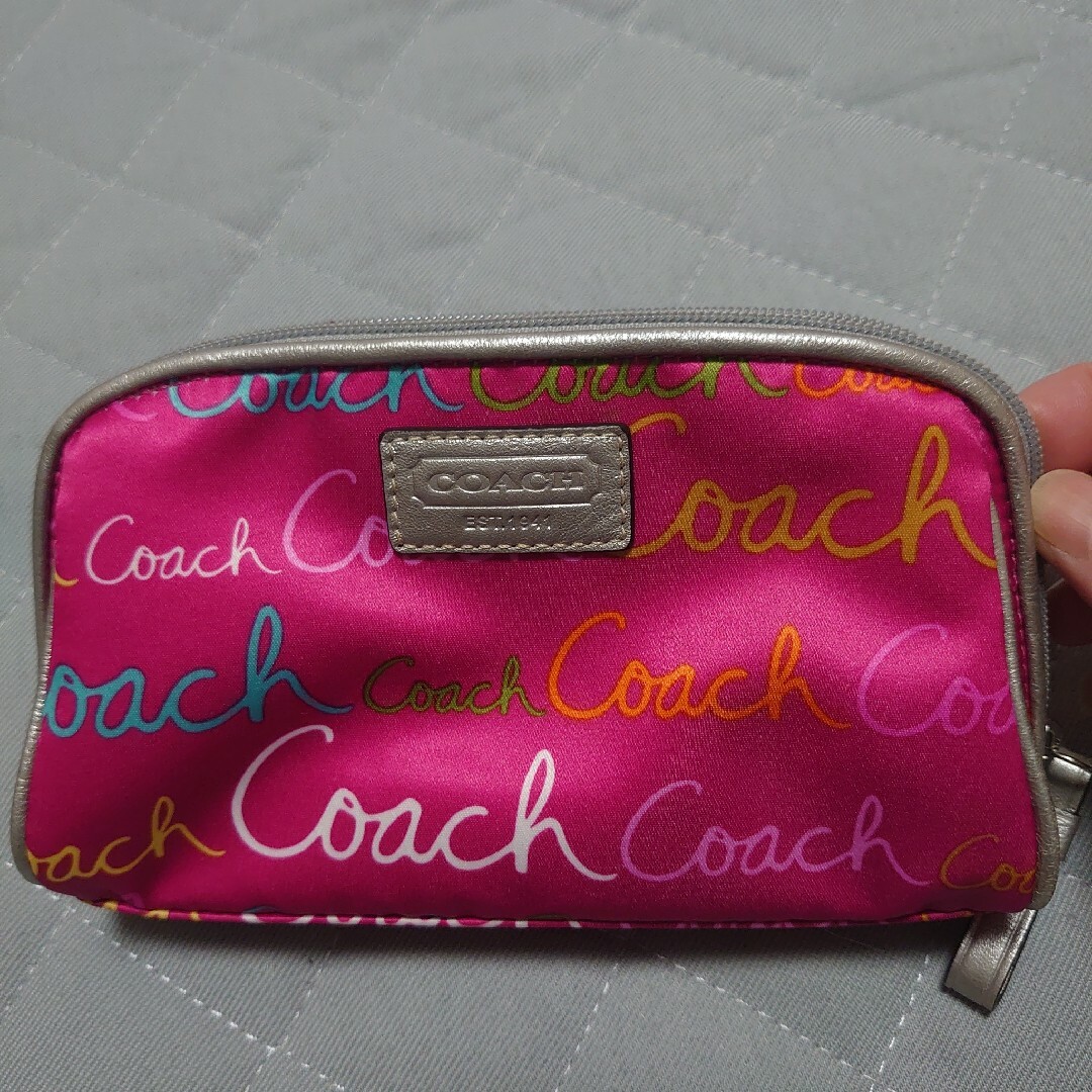 COACH(コーチ)のコーチポーチ レディースのファッション小物(ポーチ)の商品写真