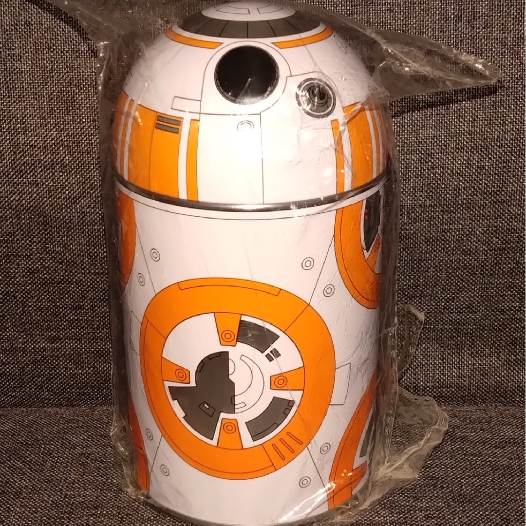 Disney(ディズニー)のスター・ウォーズ　ブリキ缶 BB-8 R2D2 2個セット エンタメ/ホビーのおもちゃ/ぬいぐるみ(キャラクターグッズ)の商品写真