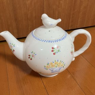 フェリシモ(FELISSIMO)のフェリシモ DENAディーナシリーズ ティーポット ラブリー イチゴ 小花(食器)