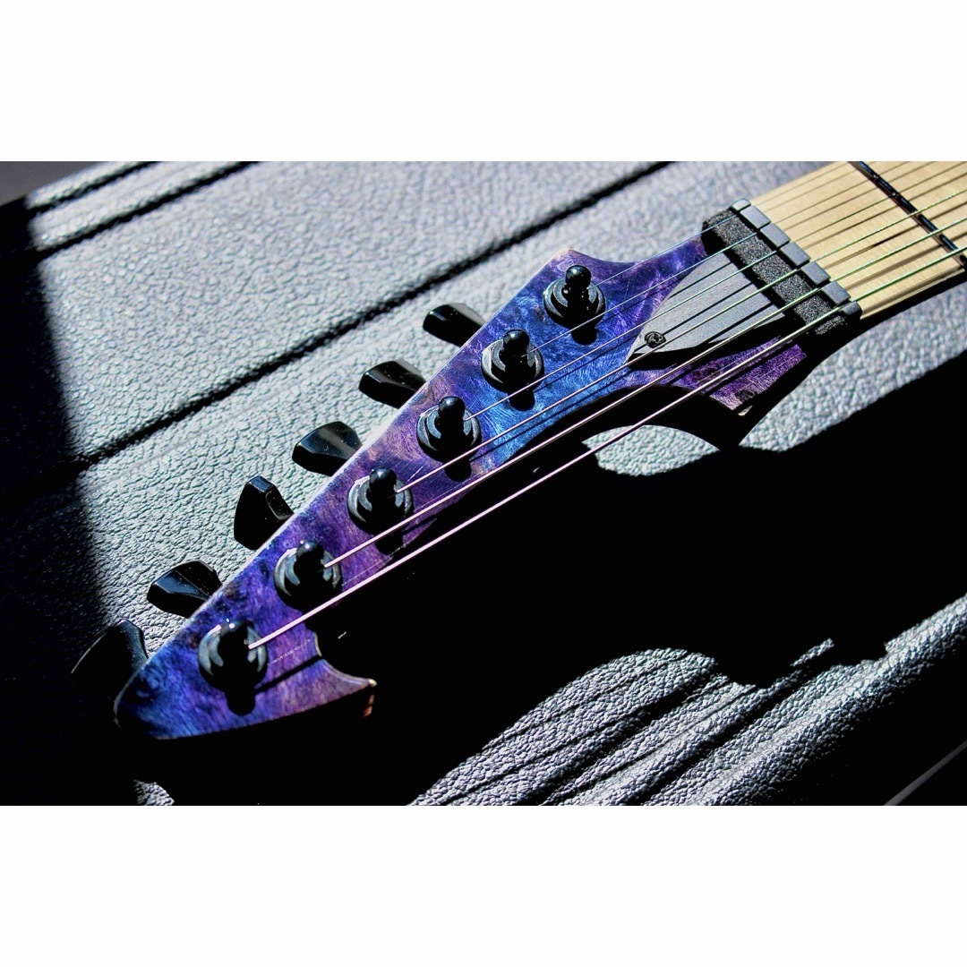 Ibanez(アイバニーズ)のSkervesen Raptor6 Nebula Burst 楽器のギター(エレキギター)の商品写真