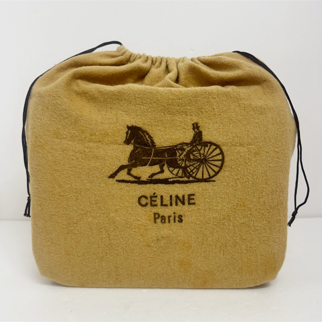 celine(セリーヌ)の【美品】CELINE 馬車金具 レザーショルダーバッグ 保存袋付 レディースのバッグ(ショルダーバッグ)の商品写真