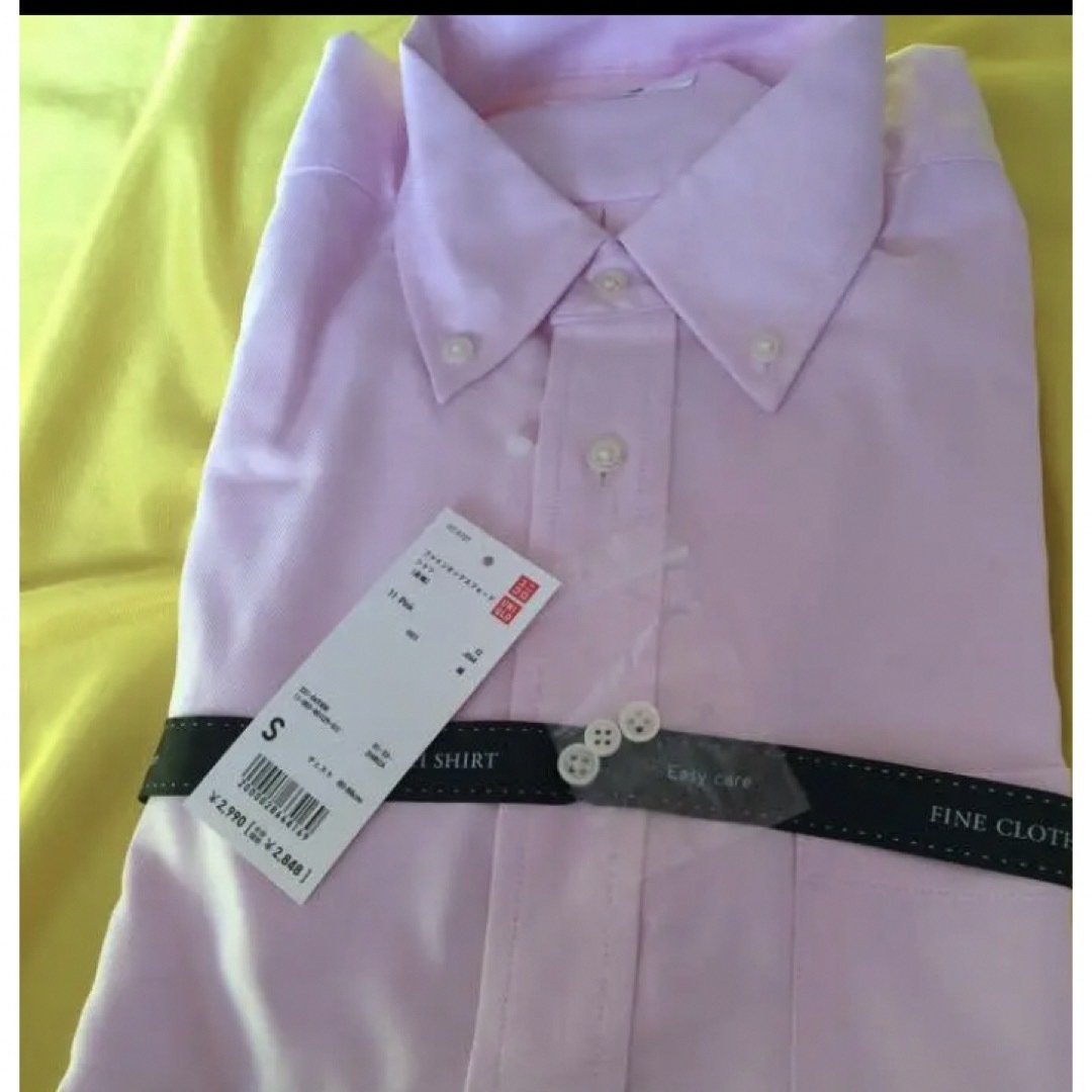 ユニクロ　シャツ　ピンク メンズのトップス(シャツ)の商品写真