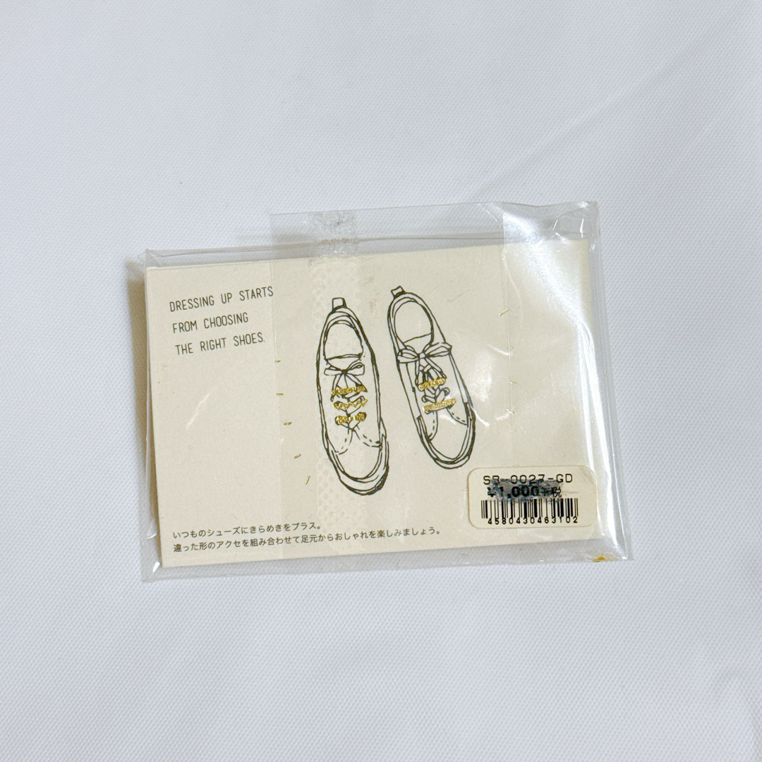 【未使用】スニーカー　ブローチ　シューブローチ　SHOE BROOCH レディースのアクセサリー(ブローチ/コサージュ)の商品写真