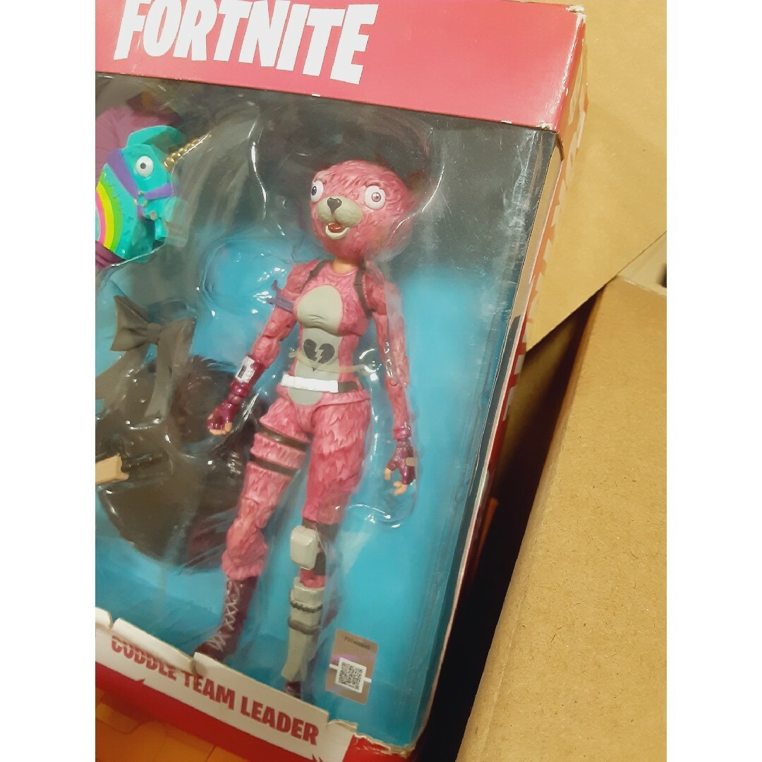 Hot Toys(ホットトイズ)の未使用　FORTNITE　ピンクのクマちゃん　７インチフィギュア　ピンクマ エンタメ/ホビーのフィギュア(ゲームキャラクター)の商品写真