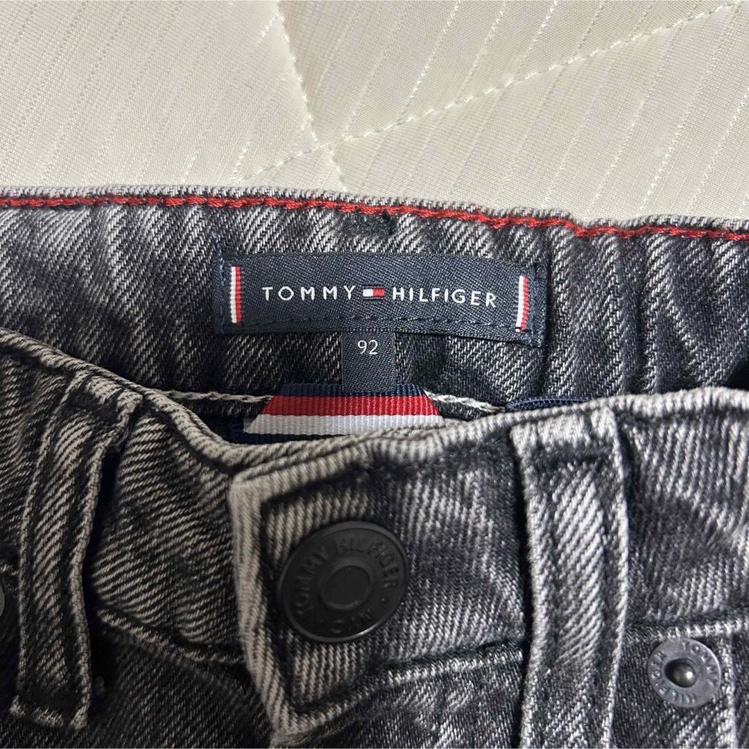 TOMMY(トミー)のTOMMY HILFIGER kids 92cm 男の子　新品　美品　写真無加工 キッズ/ベビー/マタニティのキッズ服男の子用(90cm~)(パンツ/スパッツ)の商品写真