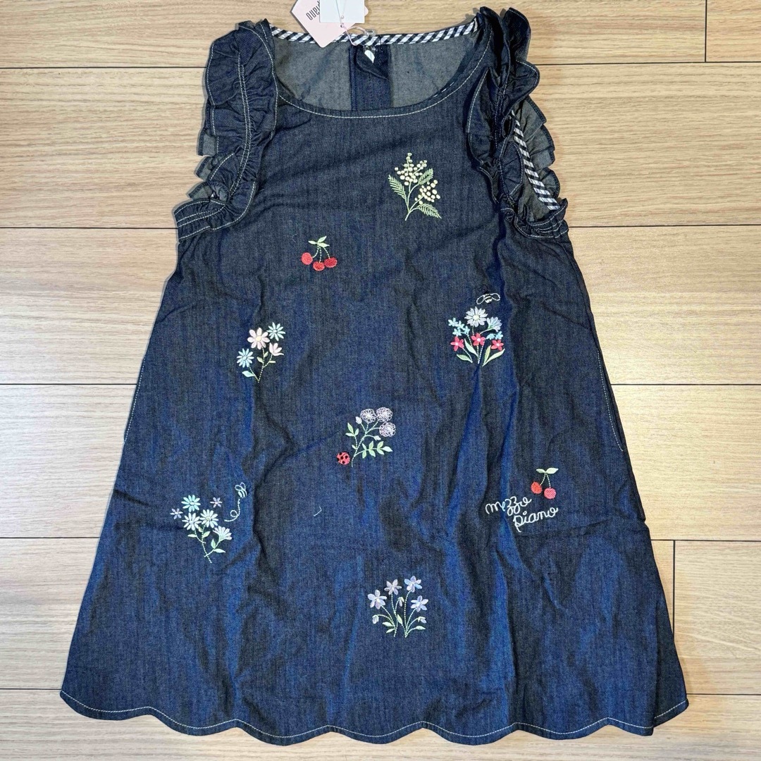 mezzo piano(メゾピアノ)の新品★ メゾピアノ デニム刺繍ワンピース キッズ/ベビー/マタニティのキッズ服女の子用(90cm~)(ワンピース)の商品写真